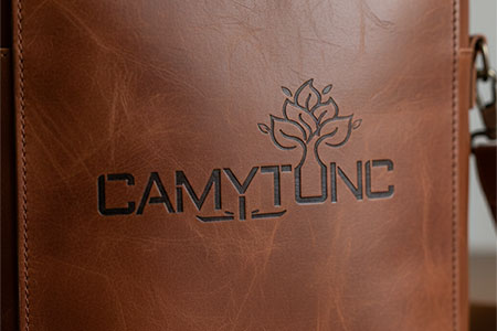 Kühltasche aus Leder mit Logo