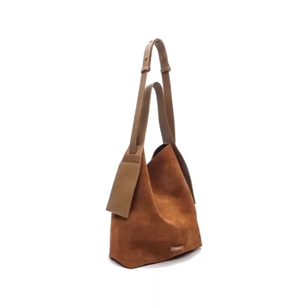 remove molds from leather bags